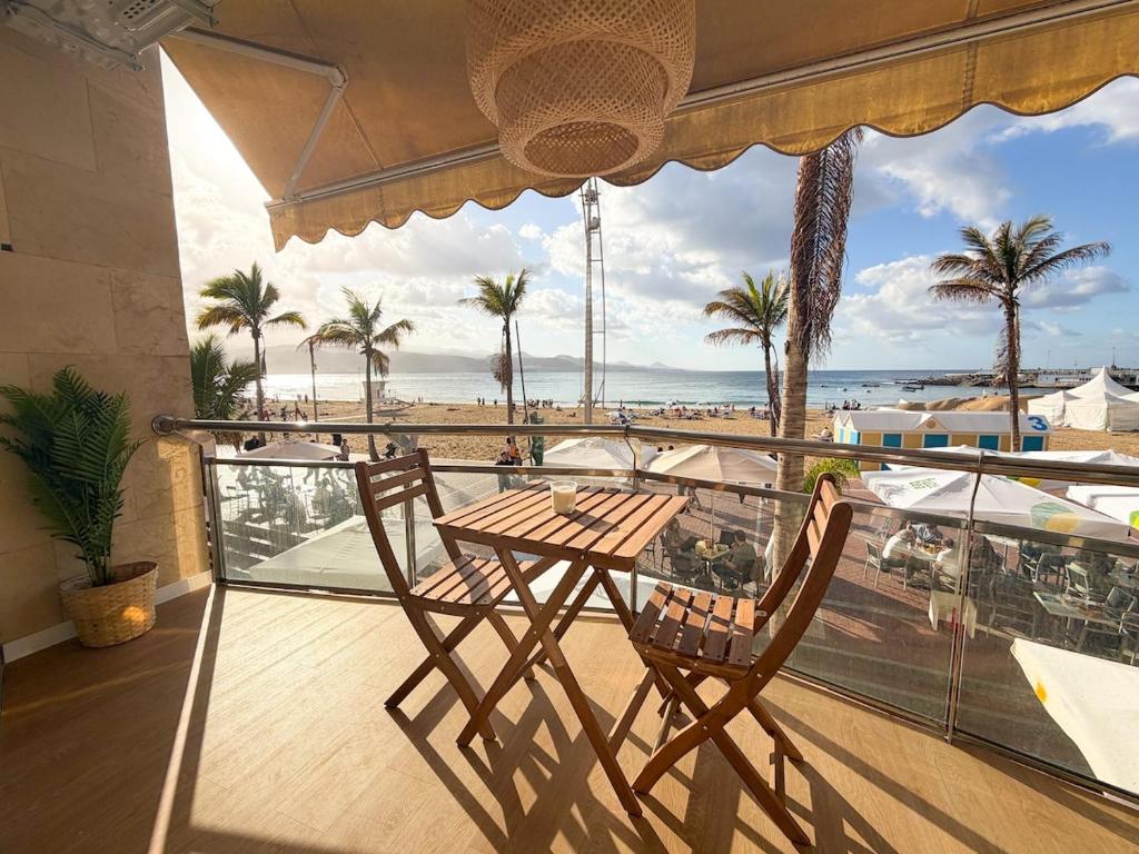 Beachfront Las Canteras 78 - 1