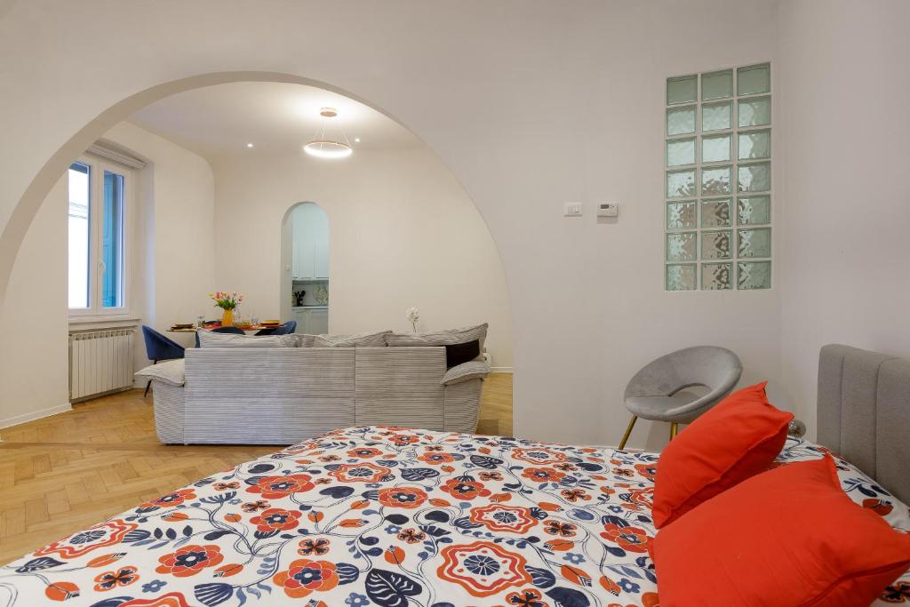 IVI - Boutique Home - 2