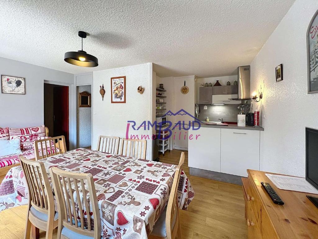 Appartement 2 pièces cabine, 6 couchages, balcon ouest, parking privé - FR-1-854-26 - 5
