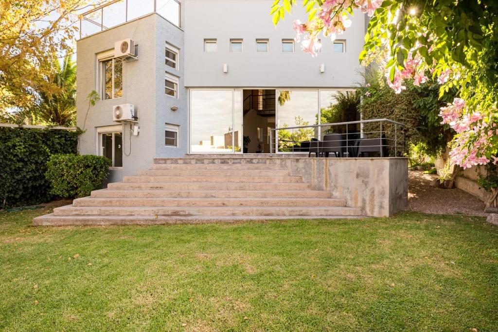 Casa moderna en ciudad de Mendoza - 5