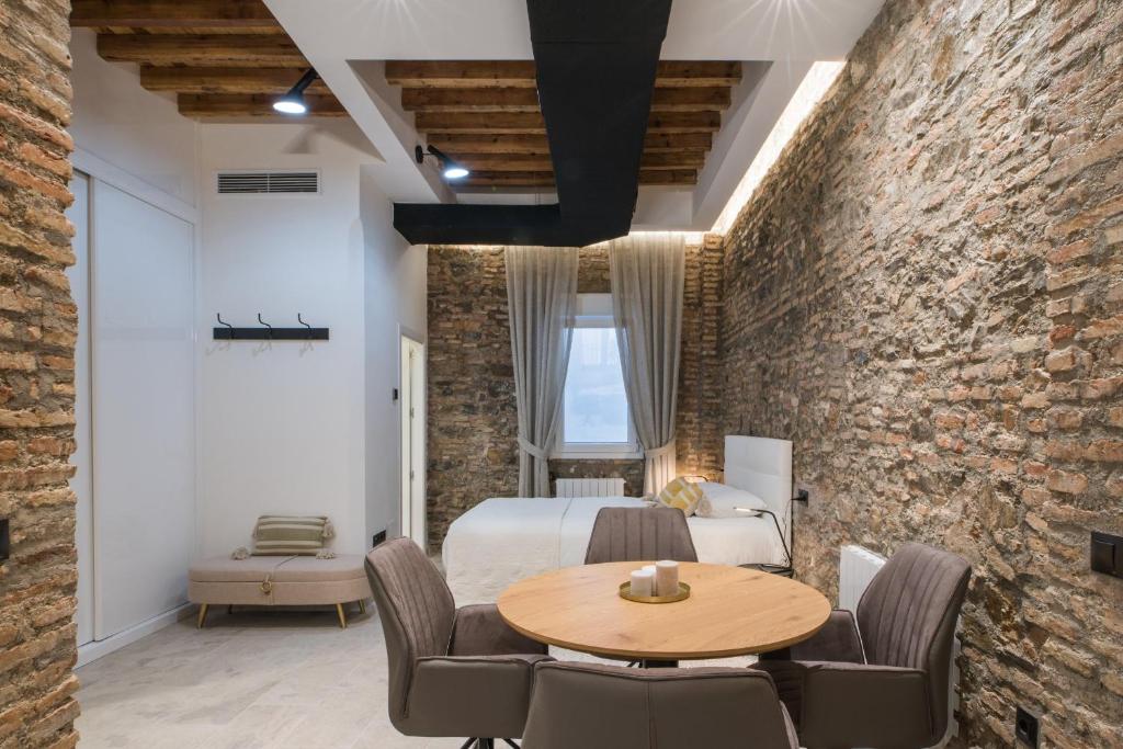 Authentic Studios Alcazaba - 2