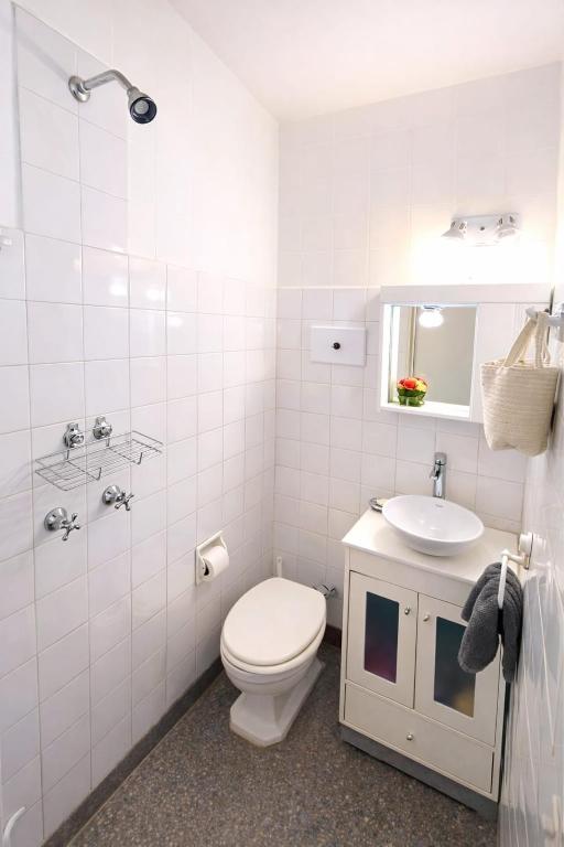 Habitación individual con baño privado solo para estudiantes en Belgrano - 3