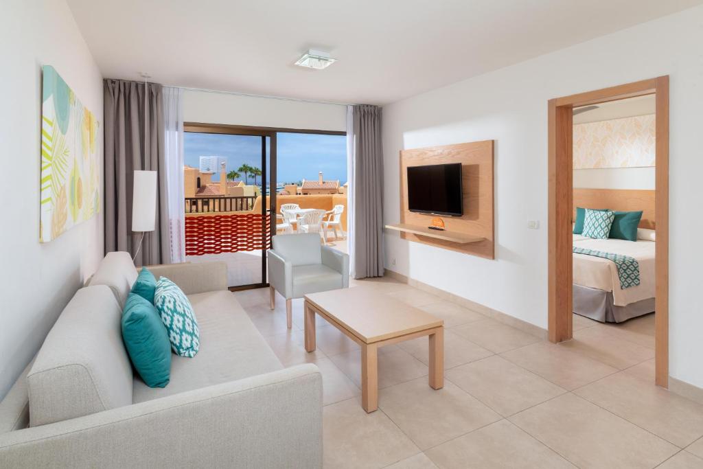 Tagoro Family & Fun Costa Adeje — Hotel rooms in Costa Adeje, Canary Islands