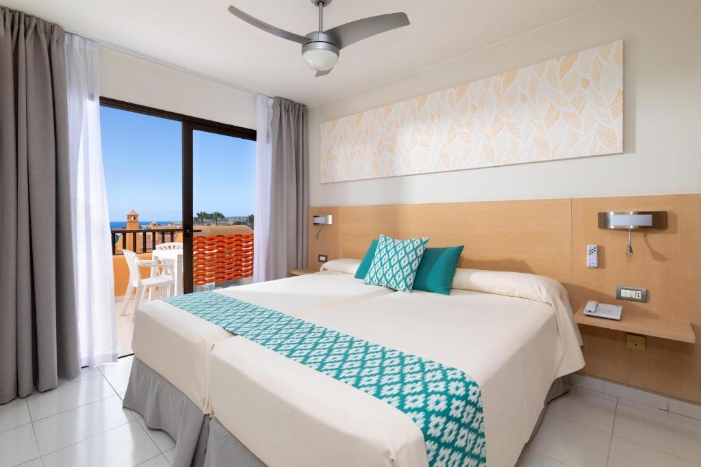 Tagoro Family & Fun Costa Adeje — Hotel rooms in Costa Adeje, Canary Islands