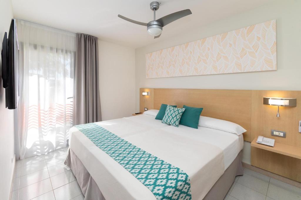 Tagoro Family & Fun Costa Adeje — Hotel rooms in Costa Adeje, Canary Islands