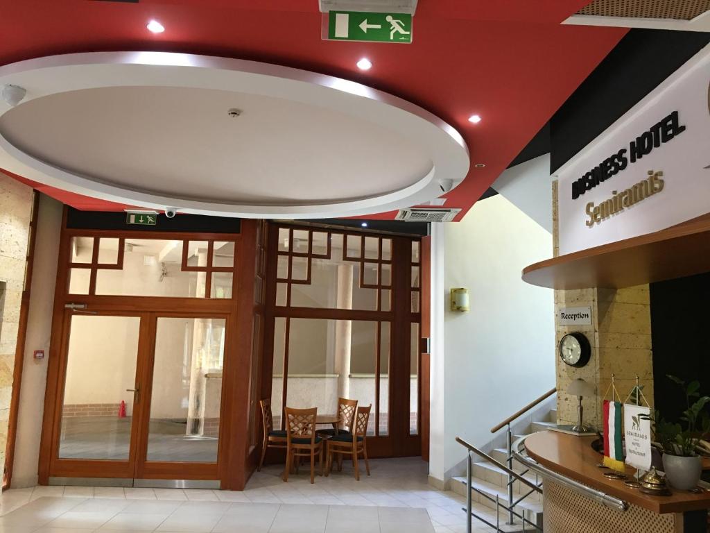 Semiramis Business Hotel photo