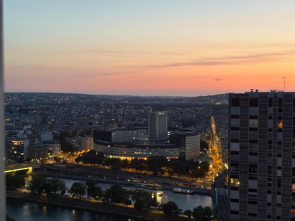 Appartement Tour Eiffel Piscine - 5