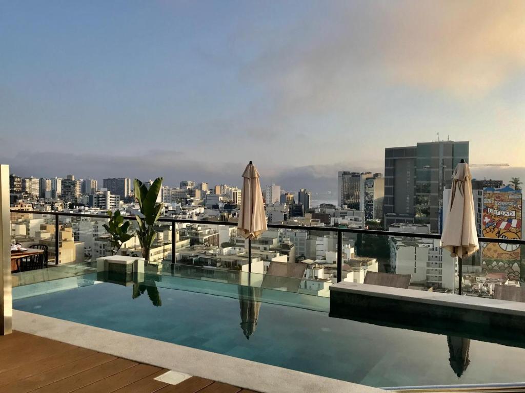 2BR Apartment with Pool near Larcomar - 4