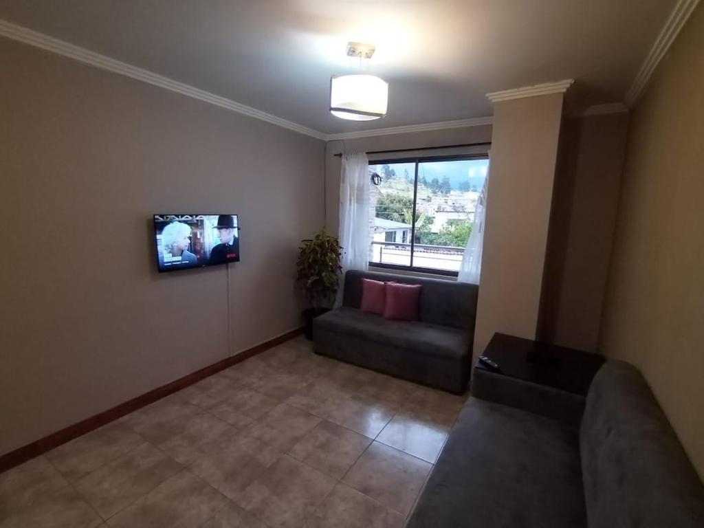 Relax in Baños, Downtown 25 Minutes Away - 4