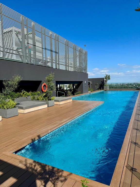 Modern Apartment Pool & Gym by Paseo Santa Lucía - 2