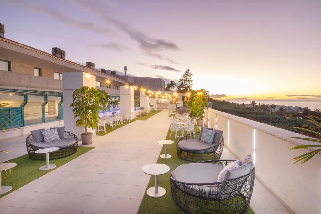 Alua Tenerife — Restaurant & bars in Puerto de la Cruz, Canary Islands