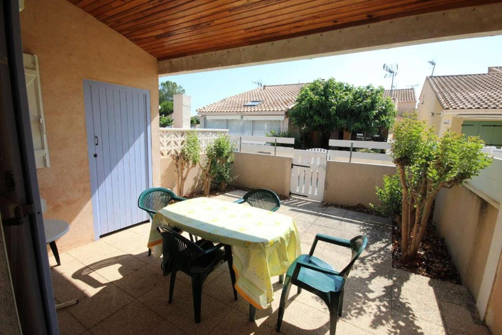 Maison de vacances dans résidence MARINES avec piscine commune, 4 à 5 couchages, 250 m de la mer à PORTIRAGNES Plage LRMA52A - 2