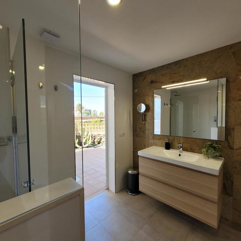 Villa Volcanes, Big House, Gardens Heated Pool - 4