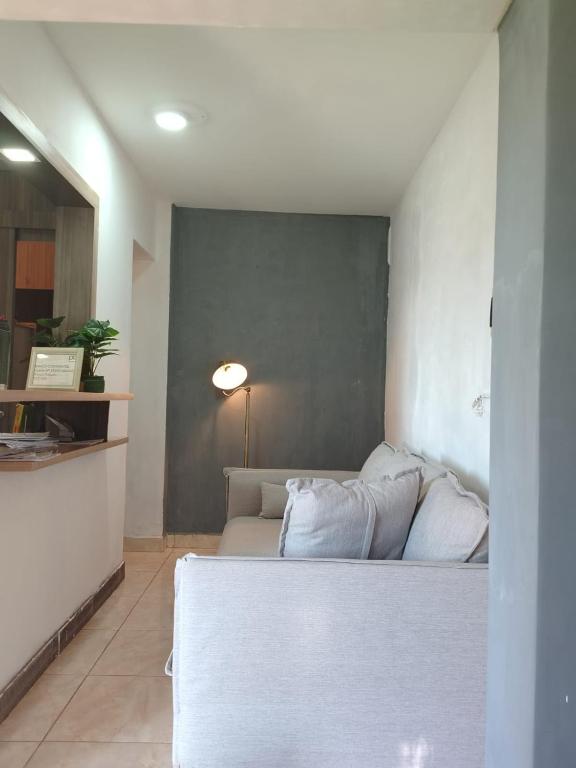 Confort, Style & Location - Your Rally Home in Py - 4