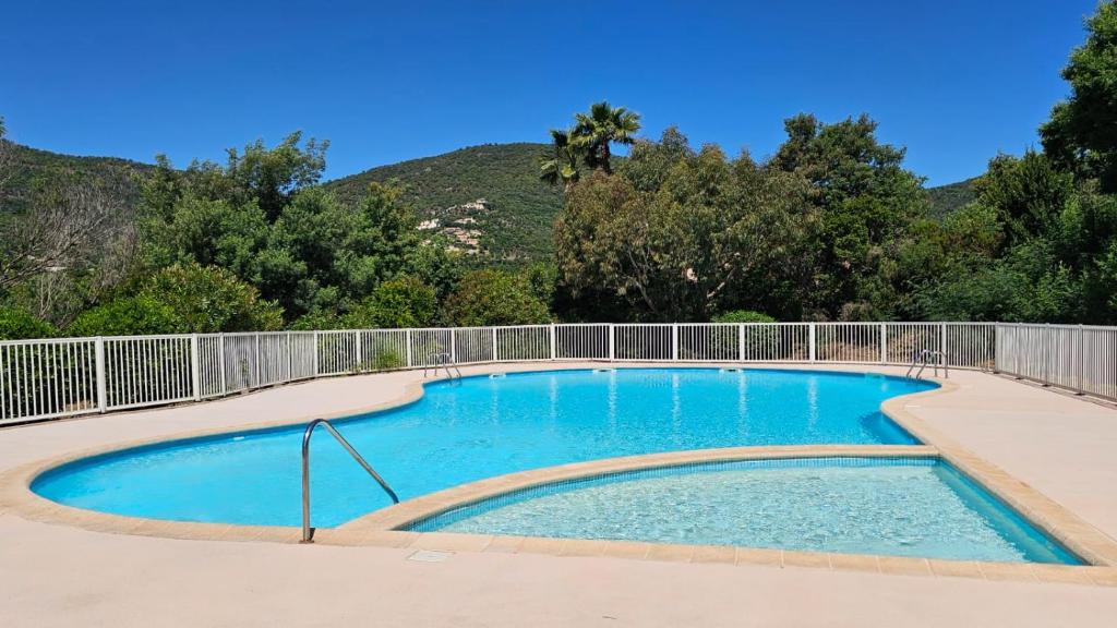 Appartement vue mer, climatisé avec balcon - 1