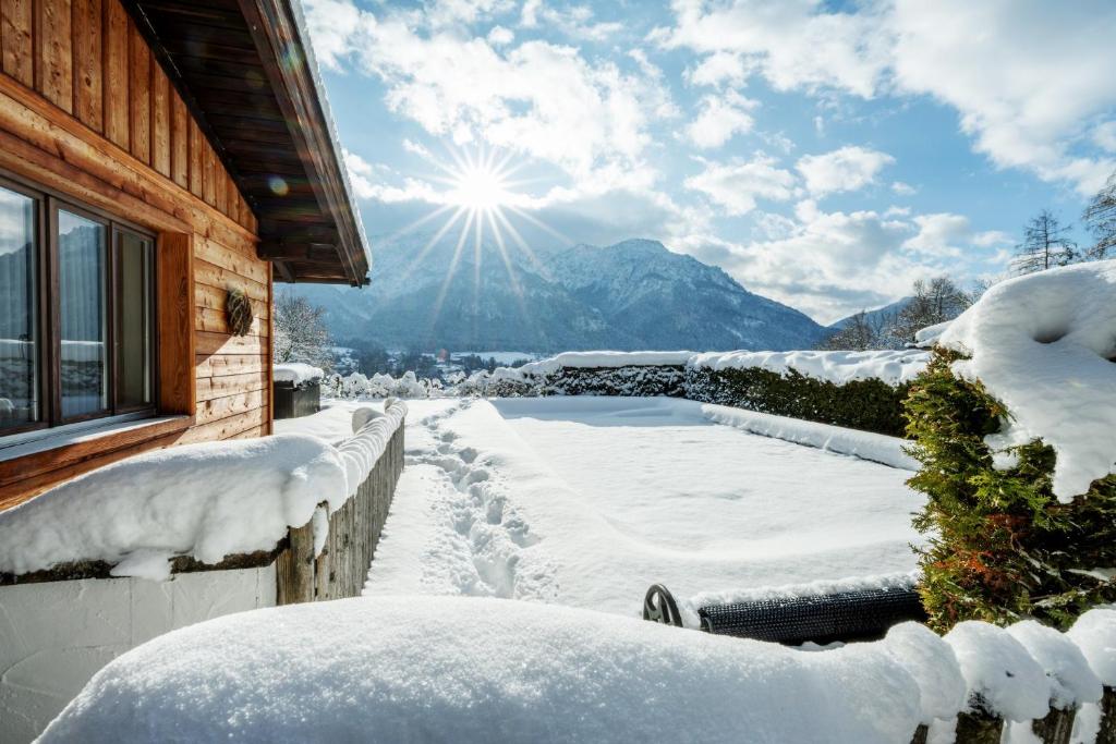 Luxus Ferienhaus Salzburg Chalet mit Pool, Sauna, Whirlpool, Kamin - 2