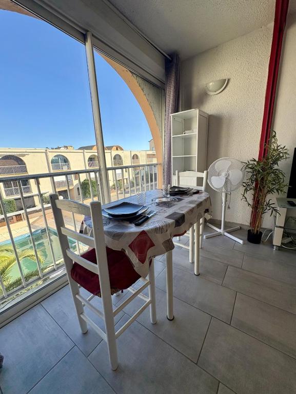 Studio à deux pas du port avec piscine - 4