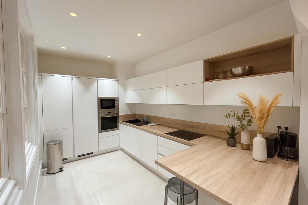L'Elegant Paradoux - 3 sdb - 2 wc - Ascenseur - Parking - Plein Centre - 5
