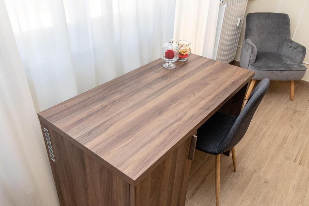 Shared lounge/TV area