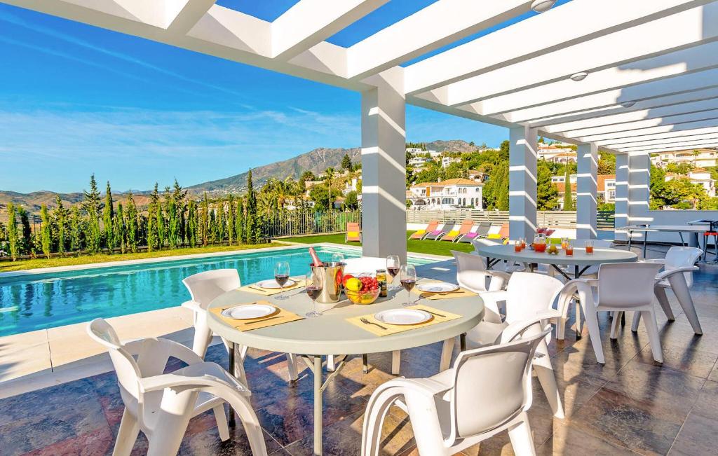 Amazing Home In Mijas Costa - 3
