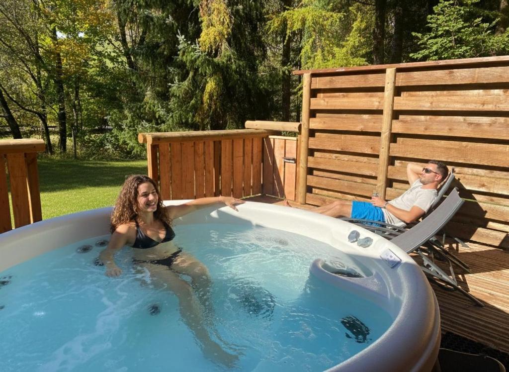 LE GRIZZLY Chalet en bois avec SPA Jacuzzi - 1