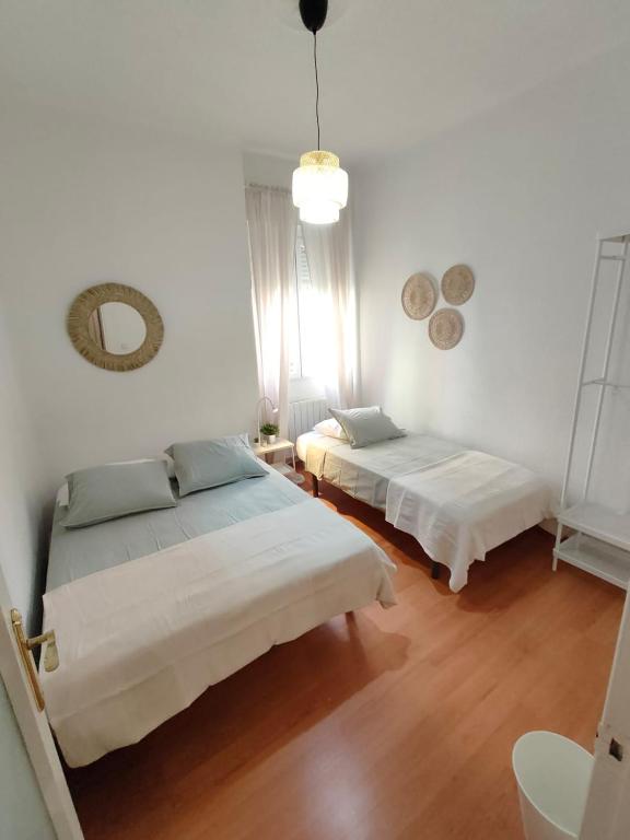 Fernan Gonzalez Street, Private rooms - 4