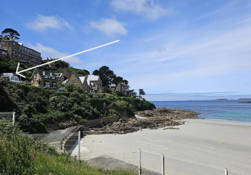 Maison VUE SUR MER plage de Trestrignel avec WIFI à PERROS-GUIREC - Réf 817 - 2