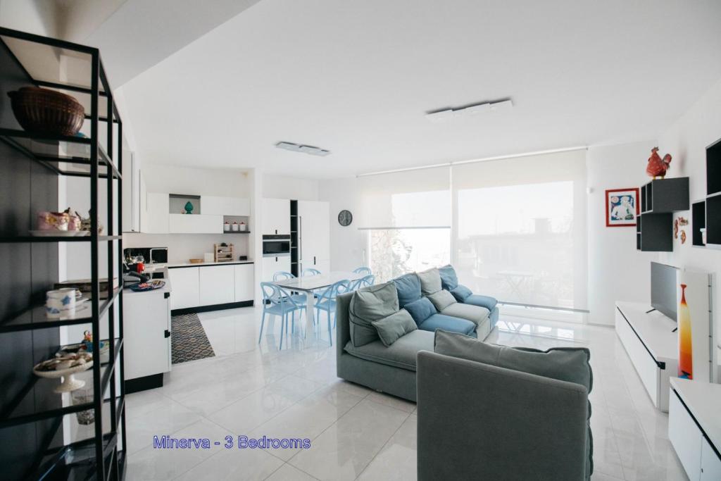 Minerva Apartment Azuria & Tulipan Apartment by Taormina Holidays - 2