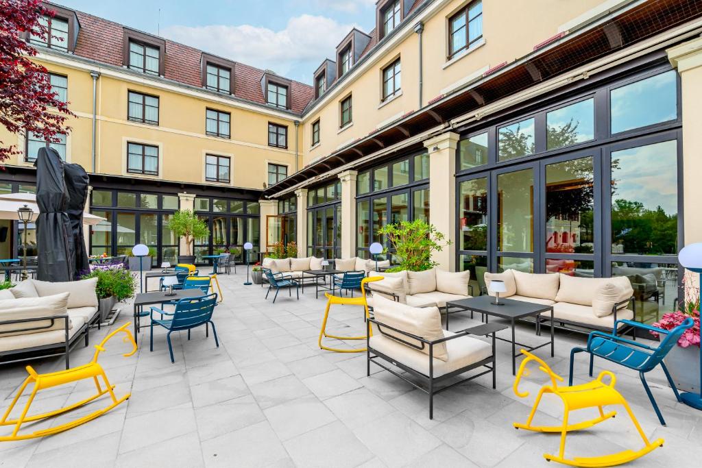 Bar/lounge, Hotel Paris Marne La Vallee By IHG in Paris