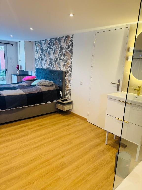 Love Room Jacuzzi Privatif à Martigues - 5