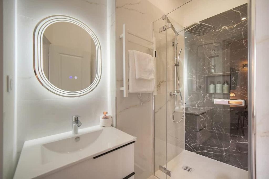 Emily 2 bedrooms 2 baths near Palais - 5