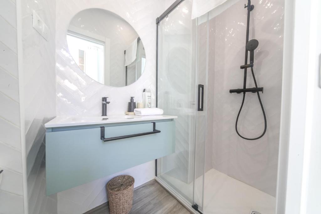 Cozy 1BR Picasso By Easytrip - 5