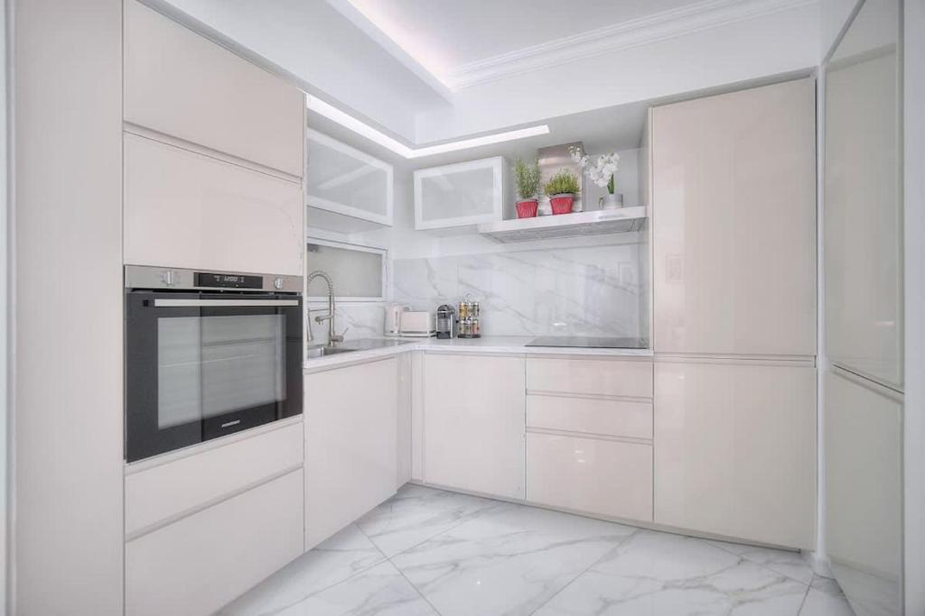Seabatical Apartment by the beach, 2Bed and 2Baths - 5