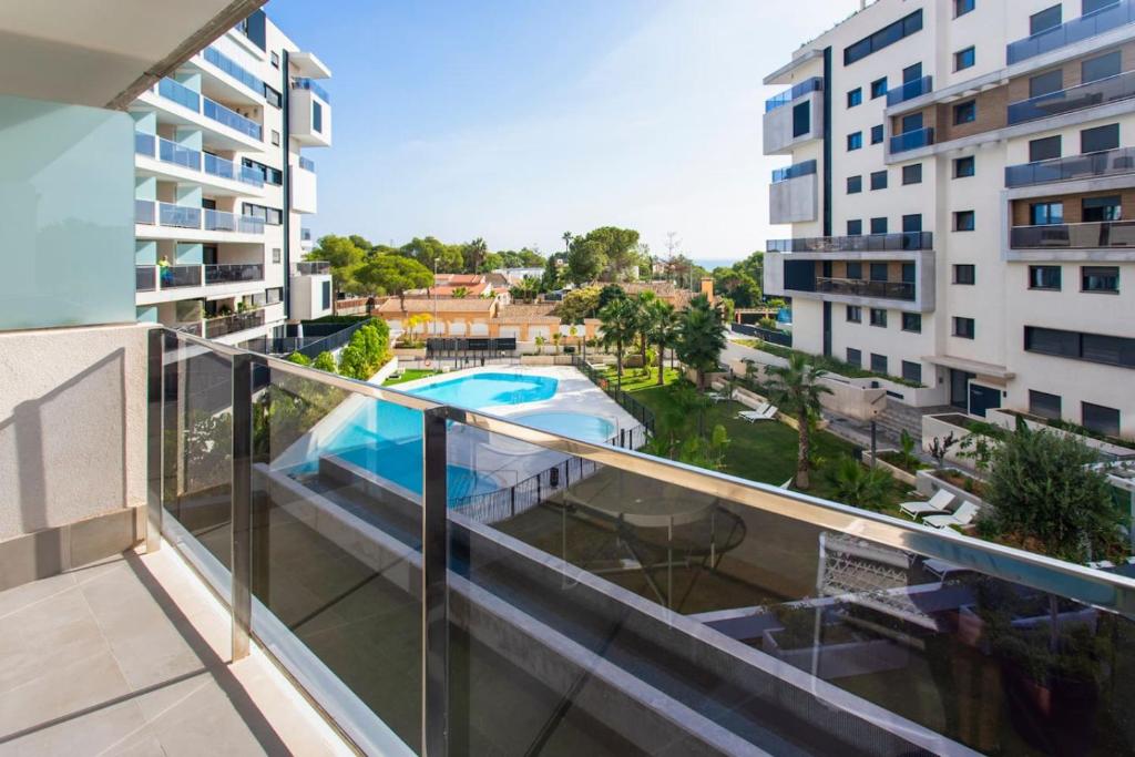 Modern Luxury, Sea View Terrace, Heated Pool, Gym - 3