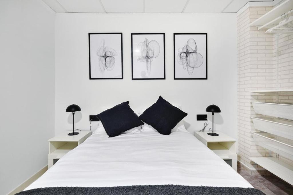 Modern Coastal Apartment Newly Renovated WiFi A.C - 1