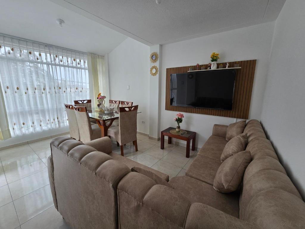 Airport City Apartment Belaunde - 3
