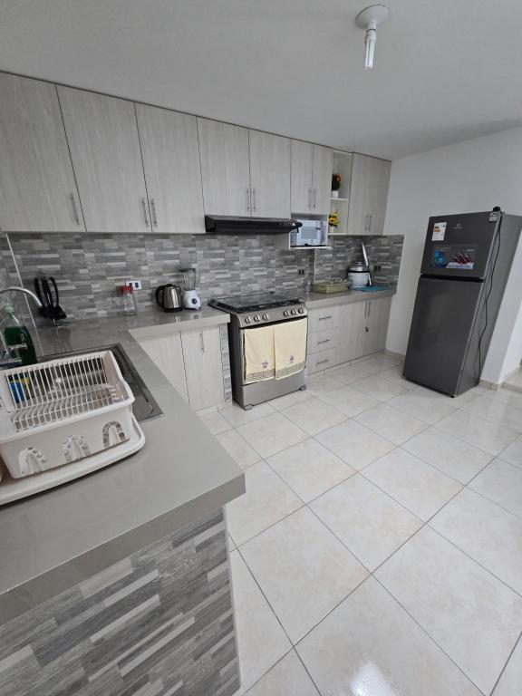 Airport City Apartment Belaunde - 5