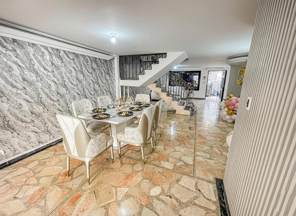 Alojamiento en Medellín con piscina y jacuzzi privados - VIC by Lets Go - 4