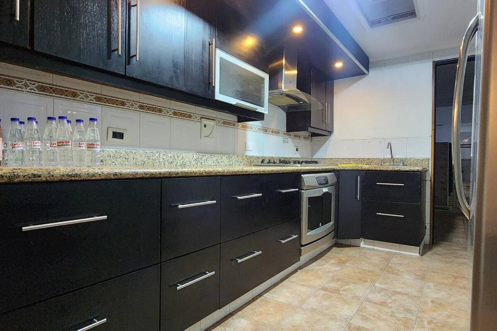 Alojamiento en Medellín con piscina y jacuzzi privados - VIC by Lets Go - 5