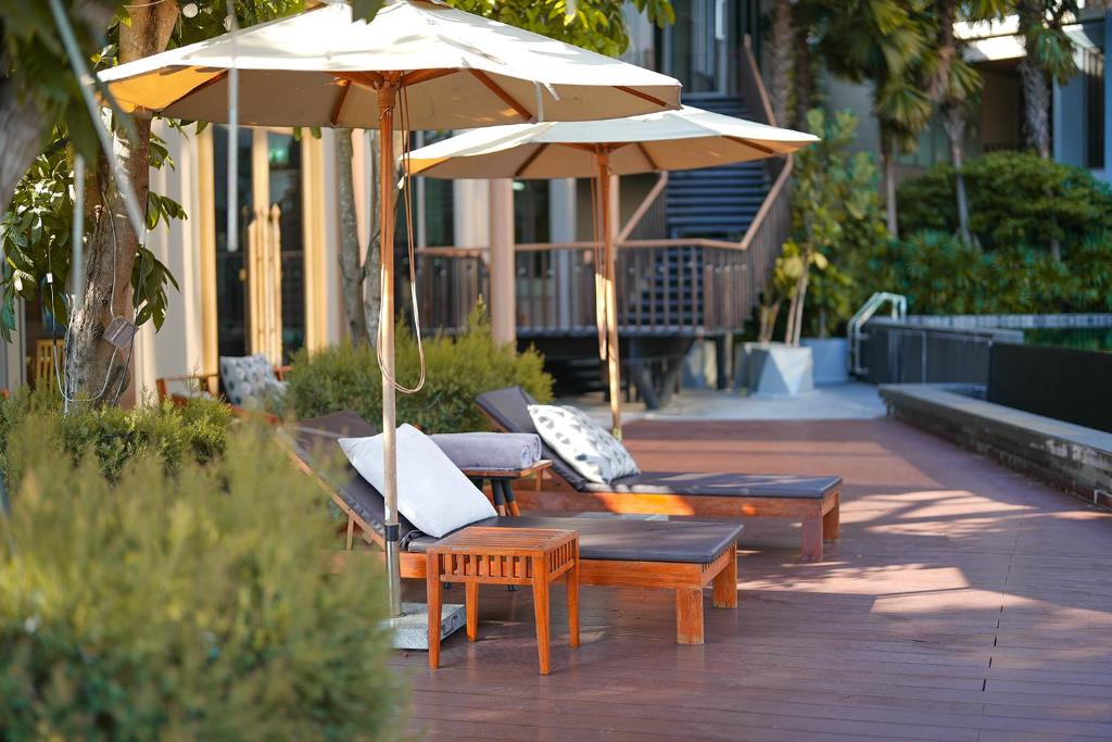 スイミングプール