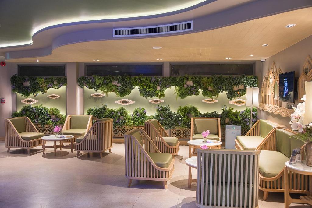 フロント・ロビー