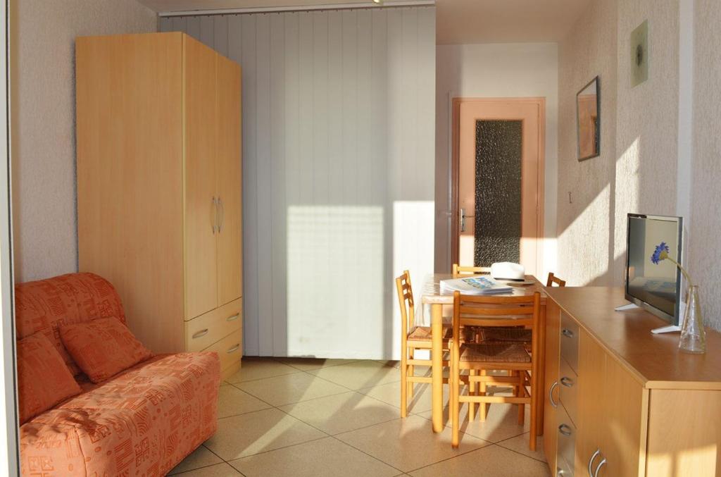 LV280-C303 Appartement Studio 4 couchages LE LAVANDOU - 5