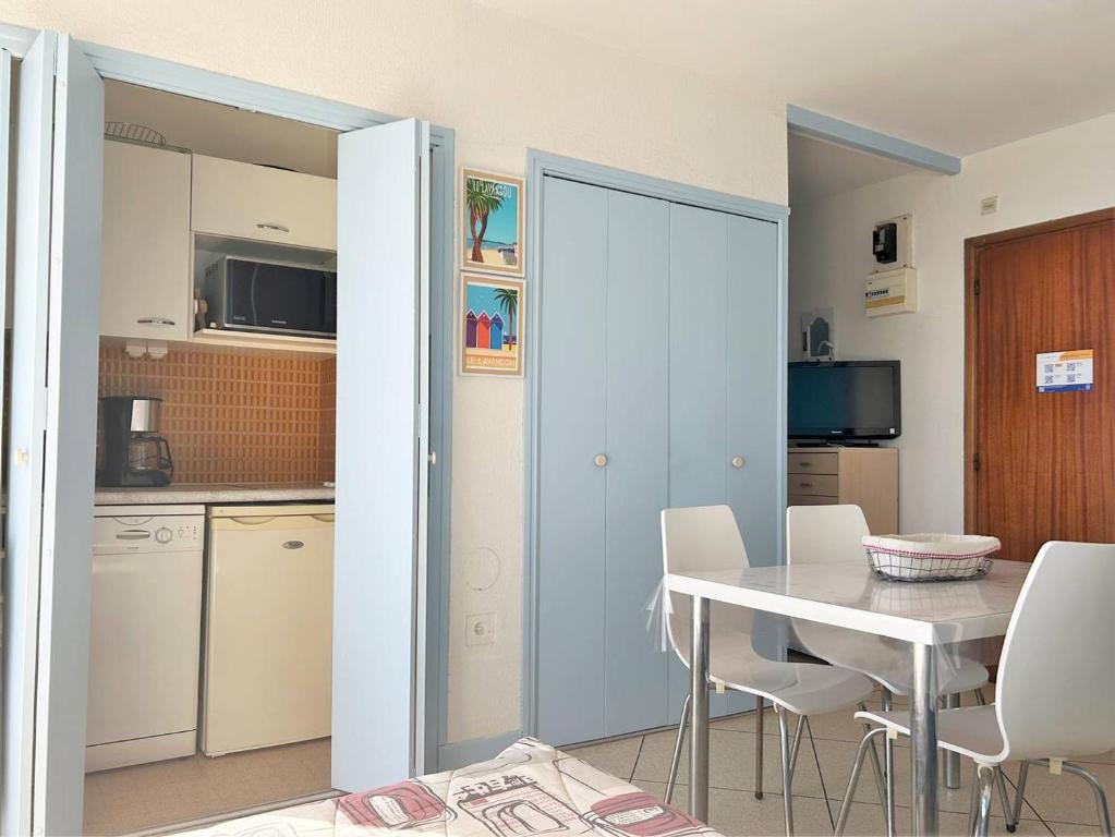 LV280-G025 Appartement Studio 2 couchages LE LAVANDOU - 5