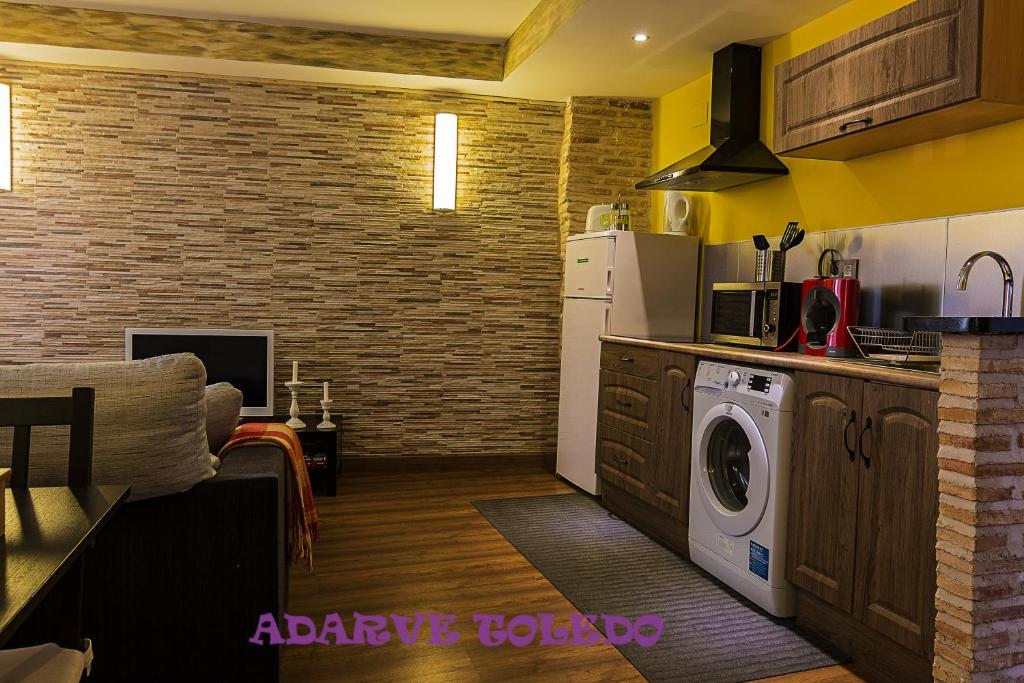 Apartamentos Adarve Toledo photo