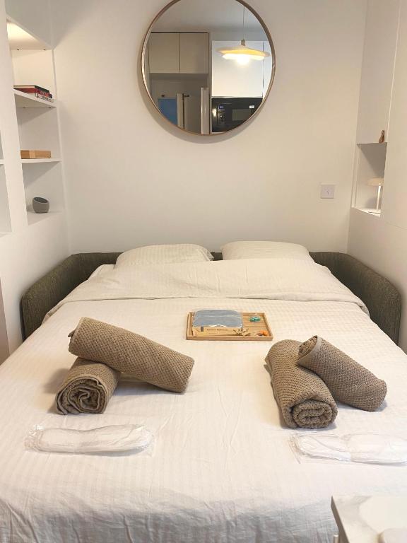 Modern & Chic Studio Paris 17- Perfect Location - 2