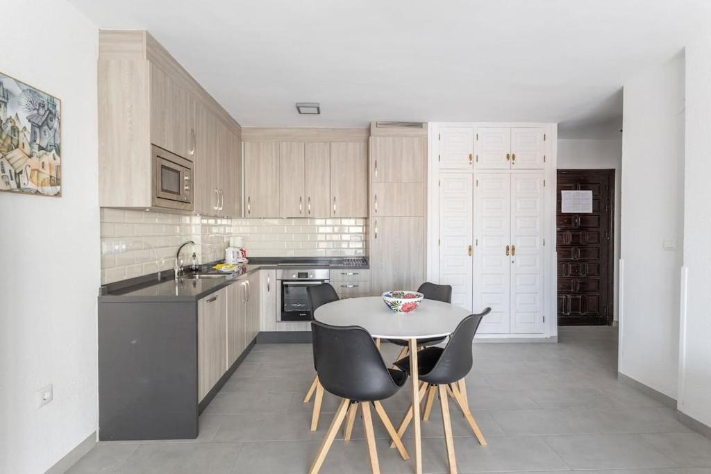 A410 Frontlilne Apartment - 2
