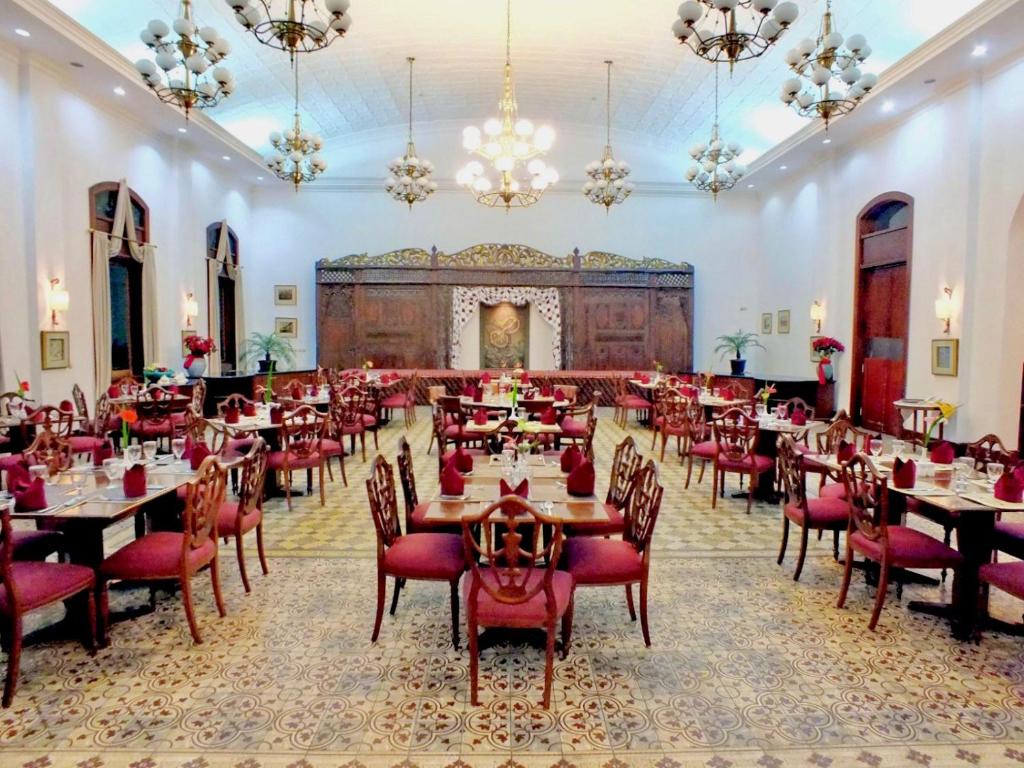 Restaurant, Kresna Hotel Wonosobo in Wonosobo