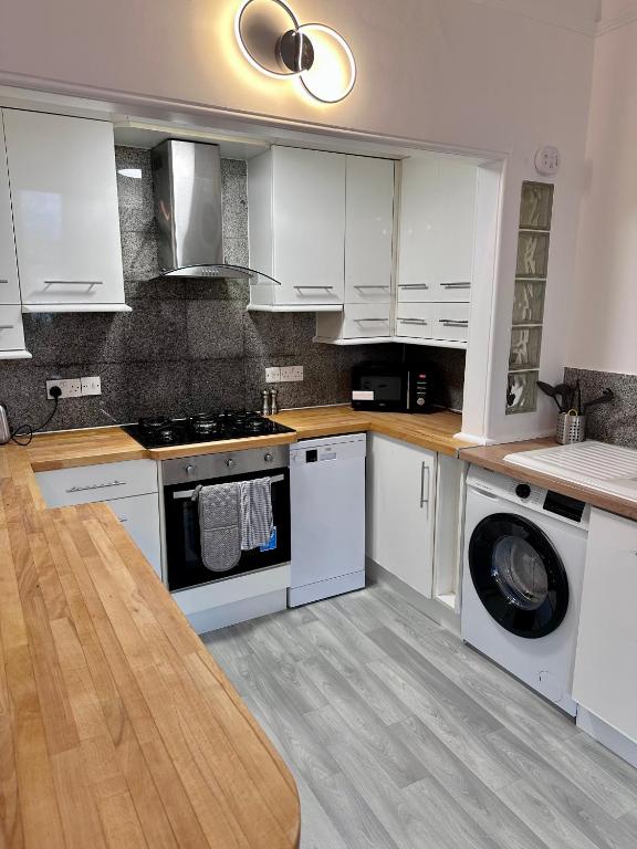 Wilderness House Apartments (Plymouth) photo 6