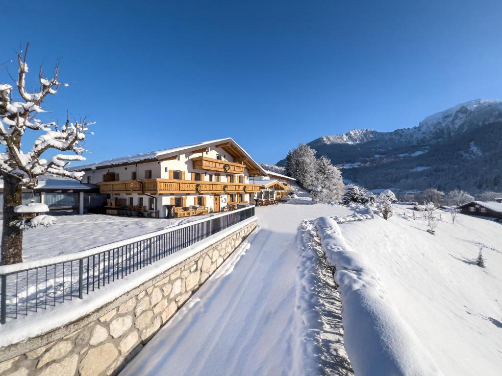 Hotel Hanauerlehen - ruhige & zentrale Top-Lage - mit Schwimmbad, Sauna, Parkplätze & Café - bayerischer Familienbetrieb - 2