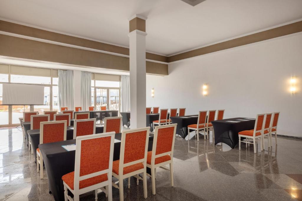 Alua Atlantico Golf - All Inclusive — Restaurant & bars in Golf Del Sur, Canary Islands